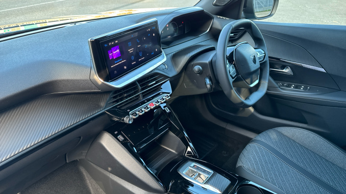 Peugeot 2008 115kW Allure 54kWh 5dr Auto Electric Estate - Image 9